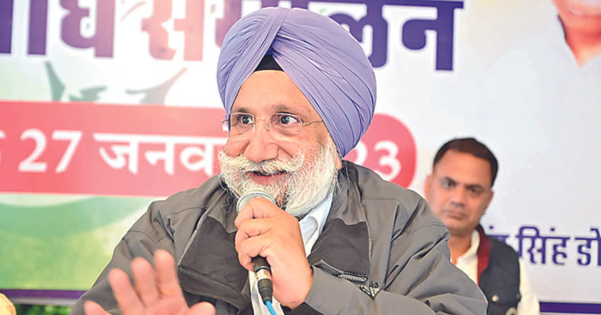 Randhawa issues notice to Mins for not attending meet
